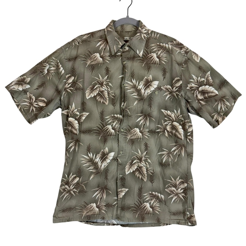 Batik Bay Shirt Mens Medium Green Hawaiian Floral Short Sleeve Button Up Casual